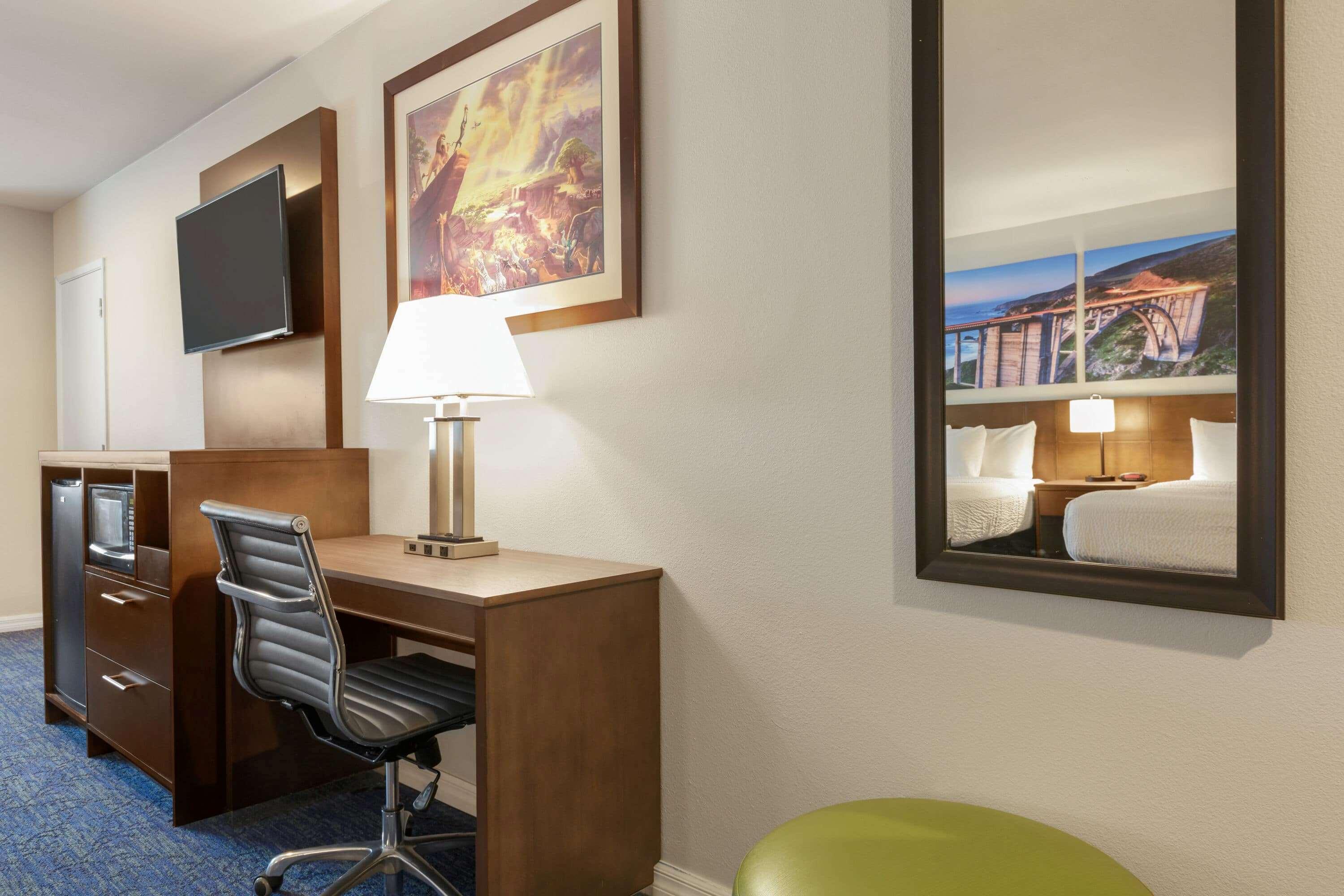 Days Inn & Suites By Wyndham Anaheim At Disneyland Park Kültér fotó
